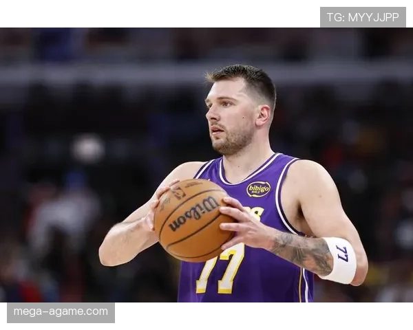 东契奇挡拆创造高效得分节奏，拉开球队核心差距