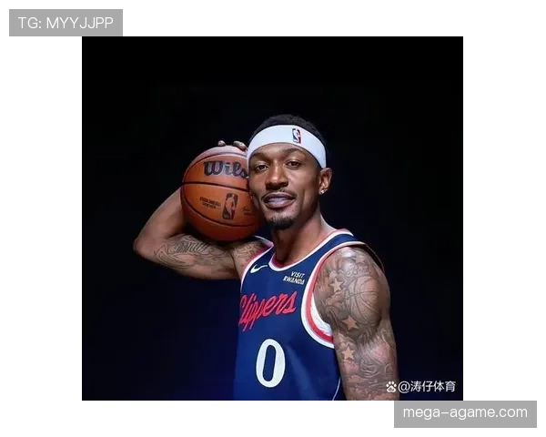 布拉德利·比尔无球跑动提升三分效率 拉开与队友关键得分差距